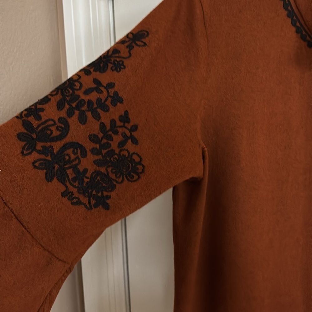 rust Tunic sweater Shirt Embroidered Black Bell Sleeves‎ XXL NWT Rod’s Western - Picture 3 of 9